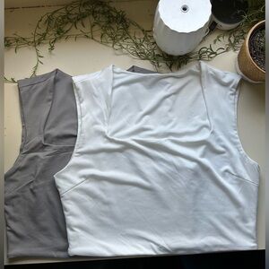 Bundle of 2 square neck crop tops double lined
